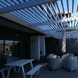Gordon's Shore Luxury - Solar Powered Gordons Bay